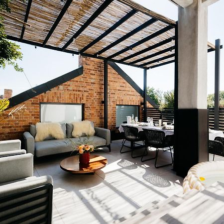 The Edgewater Suites - Park View Namur Dış mekan fotoğraf