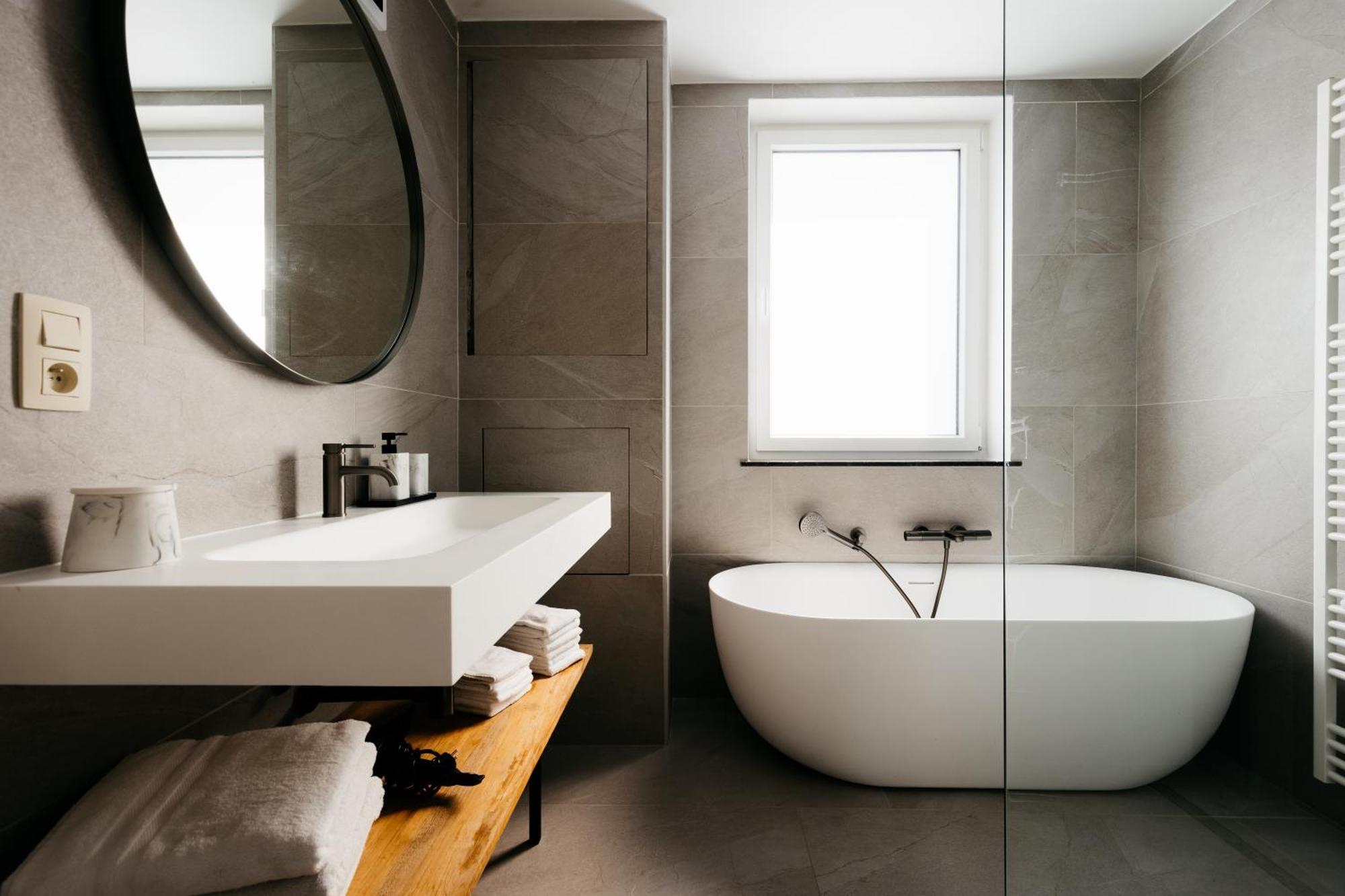 The Edgewater Suites - Park View Namur Dış mekan fotoğraf