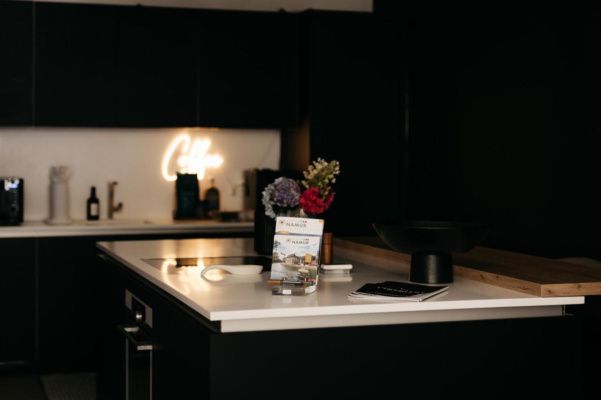 The Edgewater Suites - Park View Namur Dış mekan fotoğraf